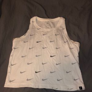 nike tank top tee- workout